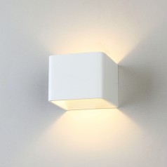 Настенный светильник Corudo MRL LED 1060 белый