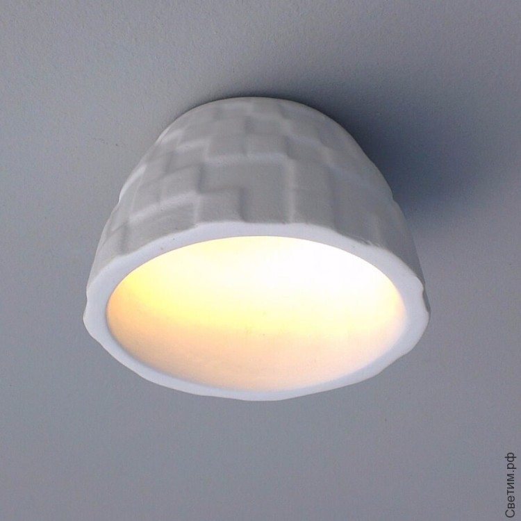 Точечный светильник MR16018